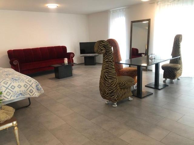 Hotel Hippel Krone Kerzers Εξωτερικό φωτογραφία