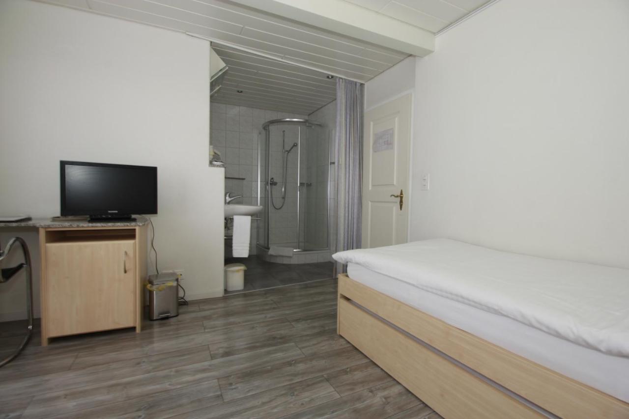 Hotel Hippel Krone Kerzers Εξωτερικό φωτογραφία